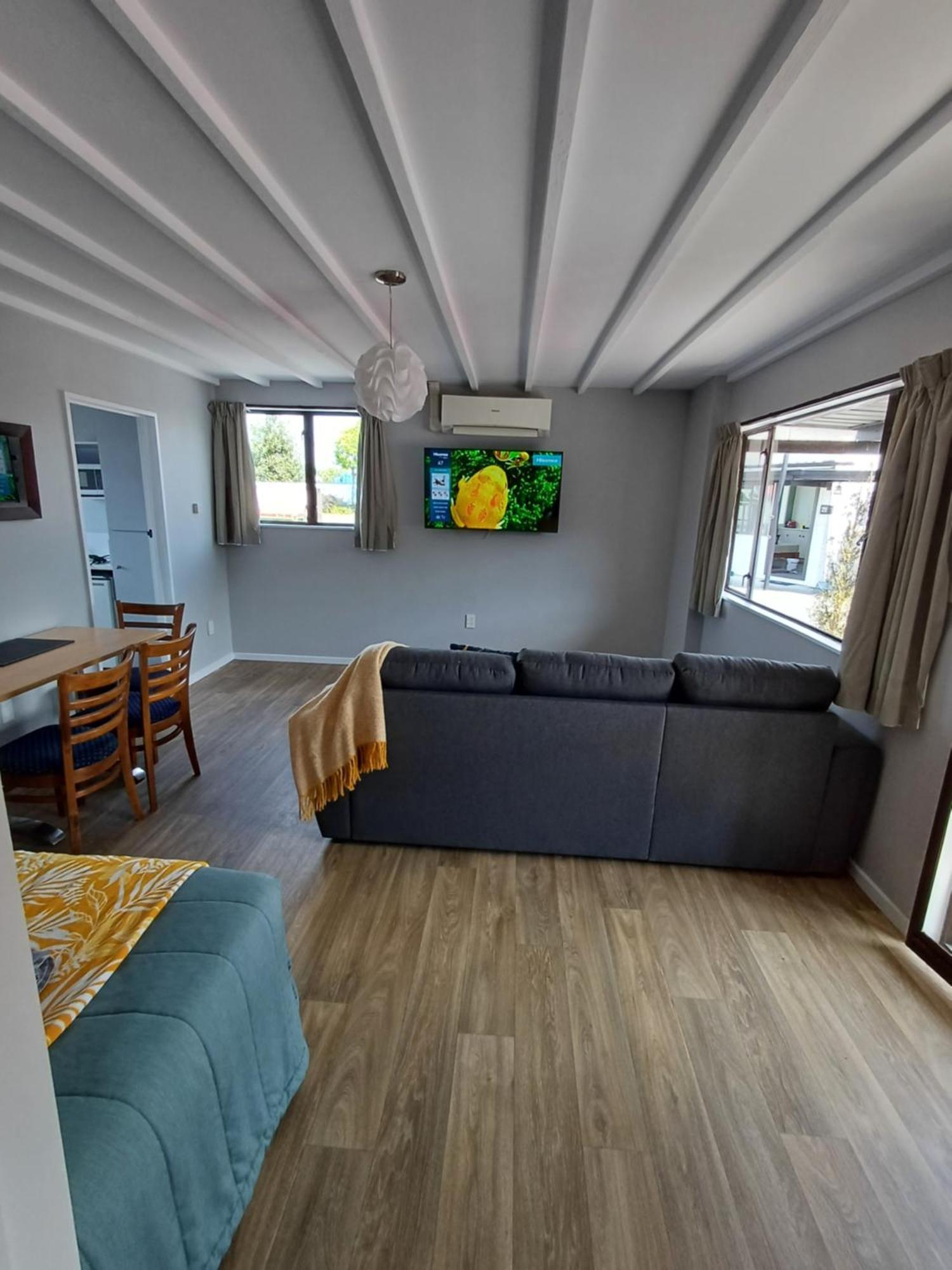 Gothic Heights Motel Christchurch Room photo