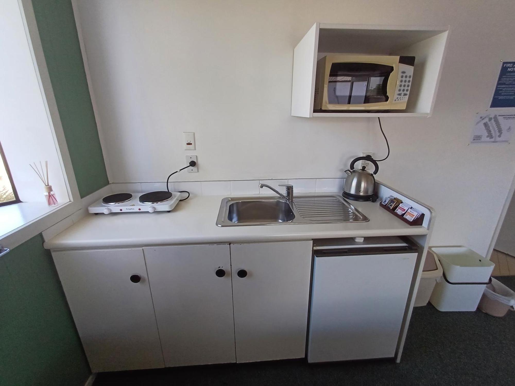 Gothic Heights Motel Christchurch Room photo