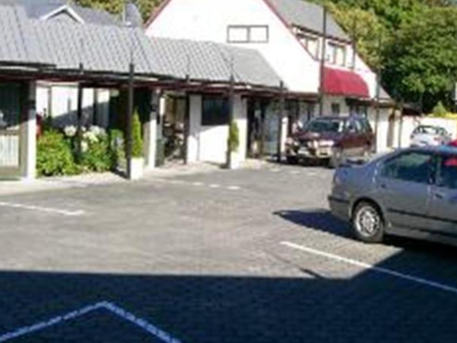 Gothic Heights Motel Christchurch Exterior photo